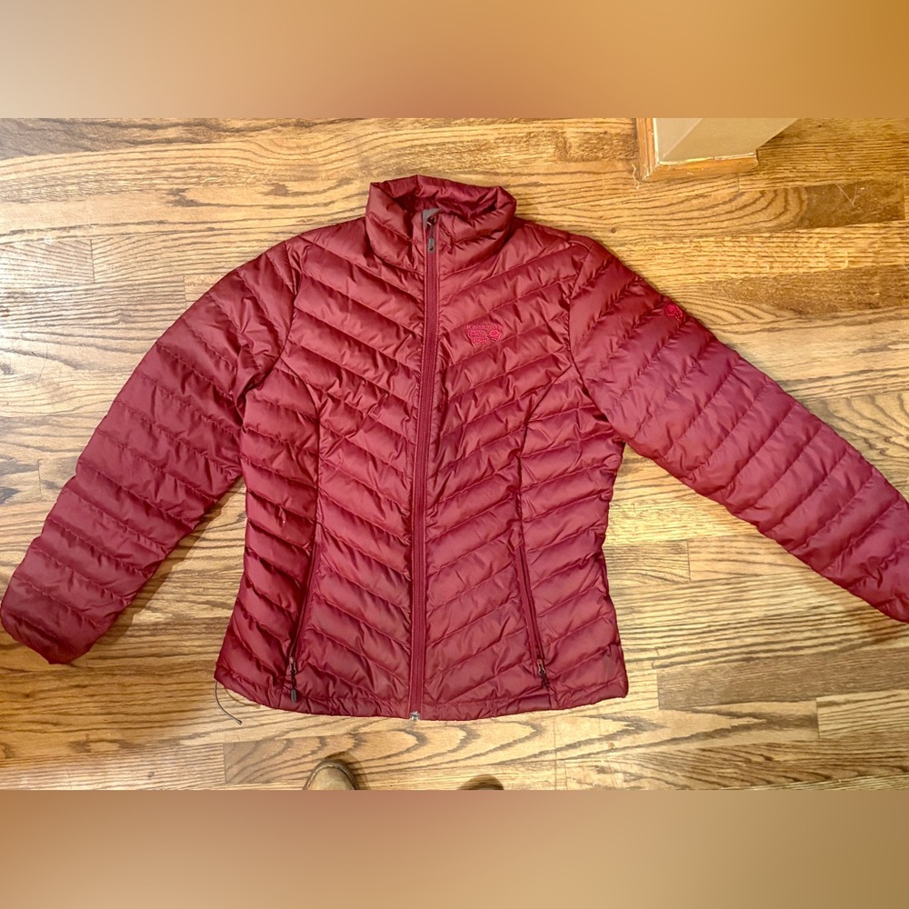 Mountain Hardwear Women's Micro Ratio Thin Down Jacket - Deep Red L